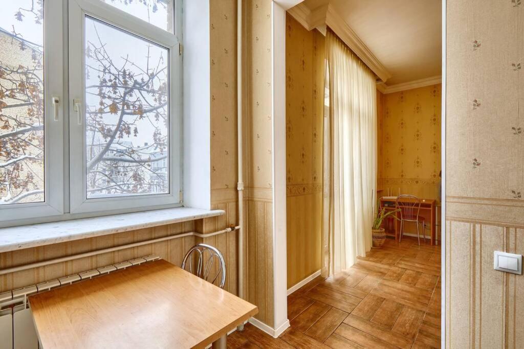 Apartment Near Bessarabsky Square Kiev Eksteriør bilde