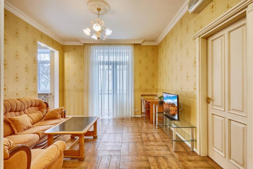 Apartment Near Bessarabsky Square Kiev Eksteriør bilde